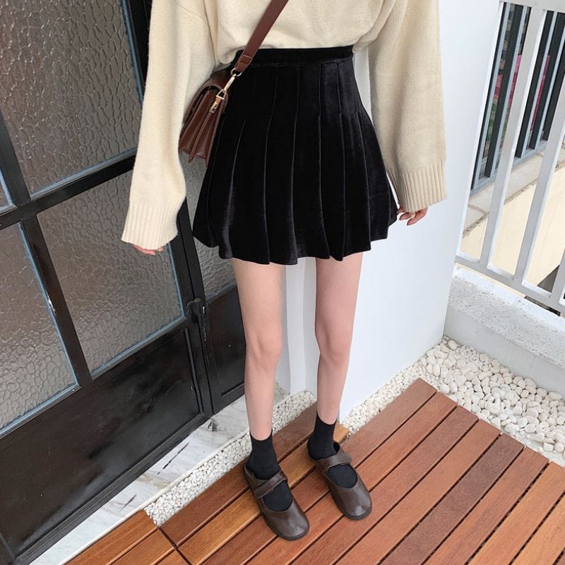 Jupe-Courte-Velours-Noir