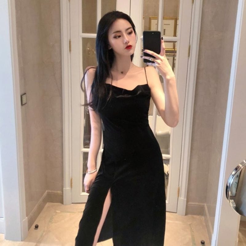 Robe-en-Velour-Noire