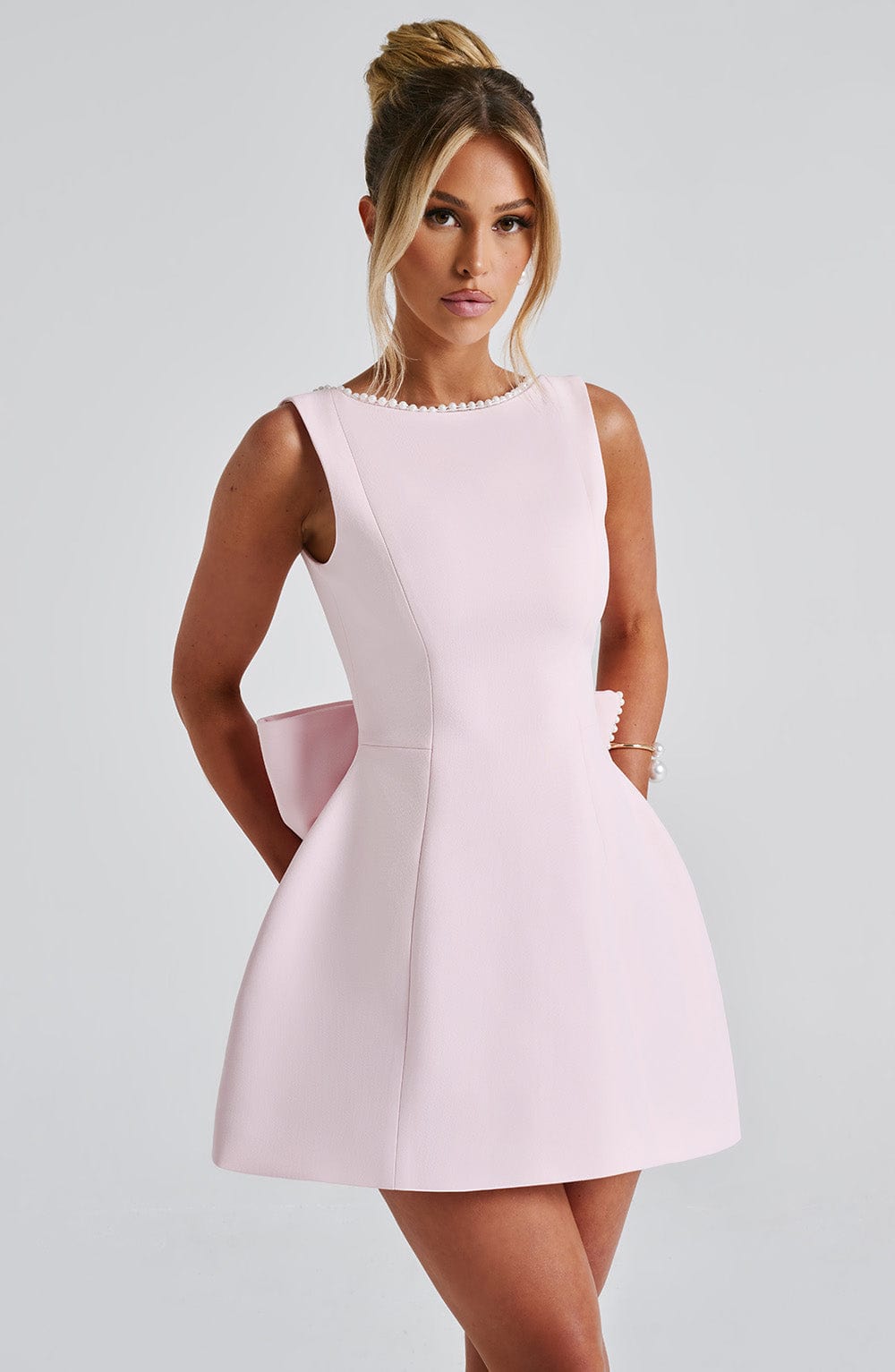Clara | Élégante Mini-Robe Structurée pour Femme 1