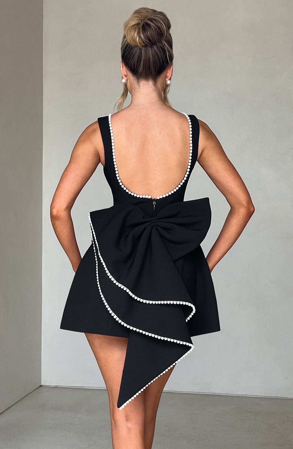 Clara | Élégante Mini-Robe Structurée pour Femme 5