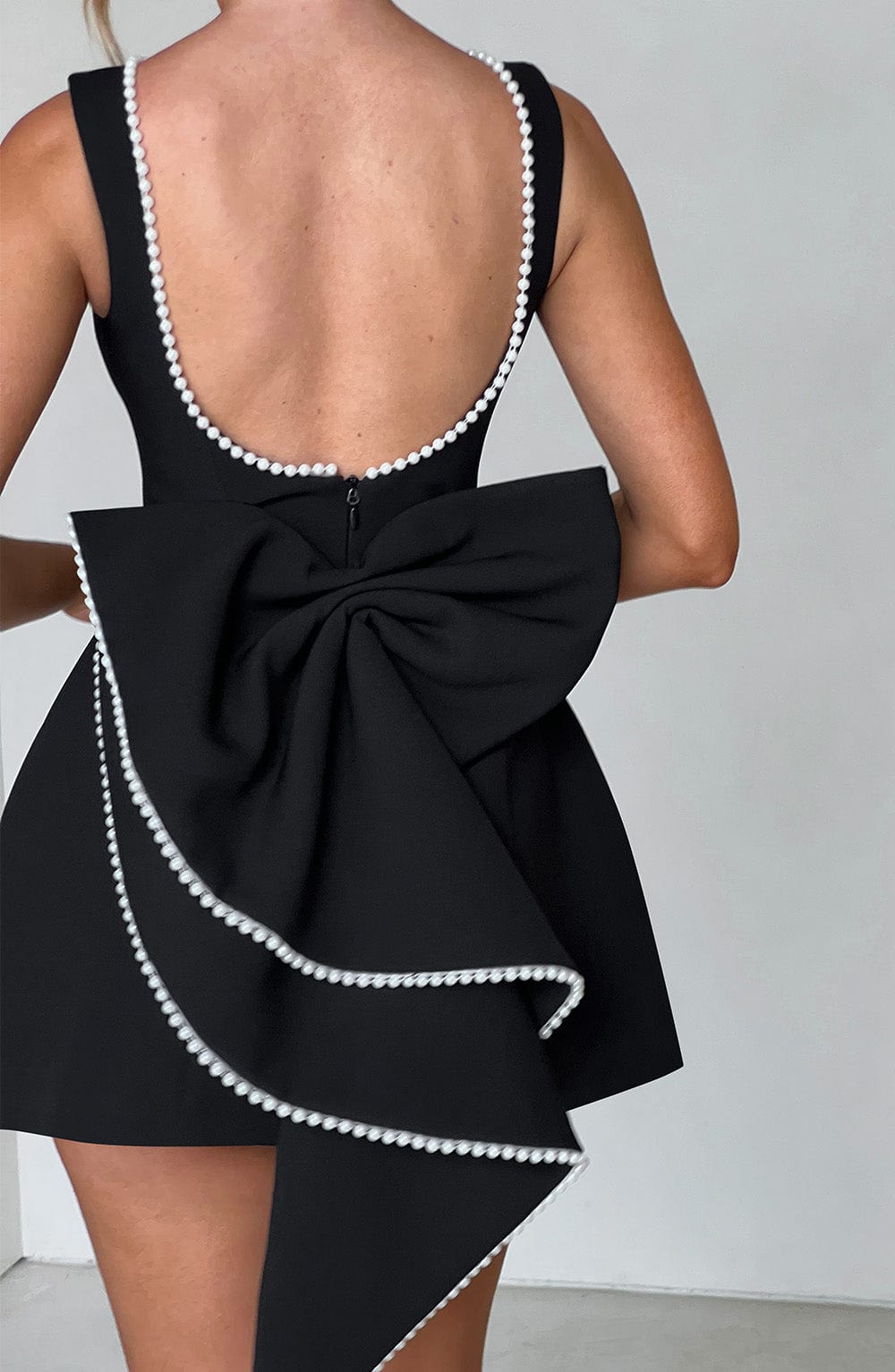 Clara | Élégante Mini-Robe Structurée pour Femme 6