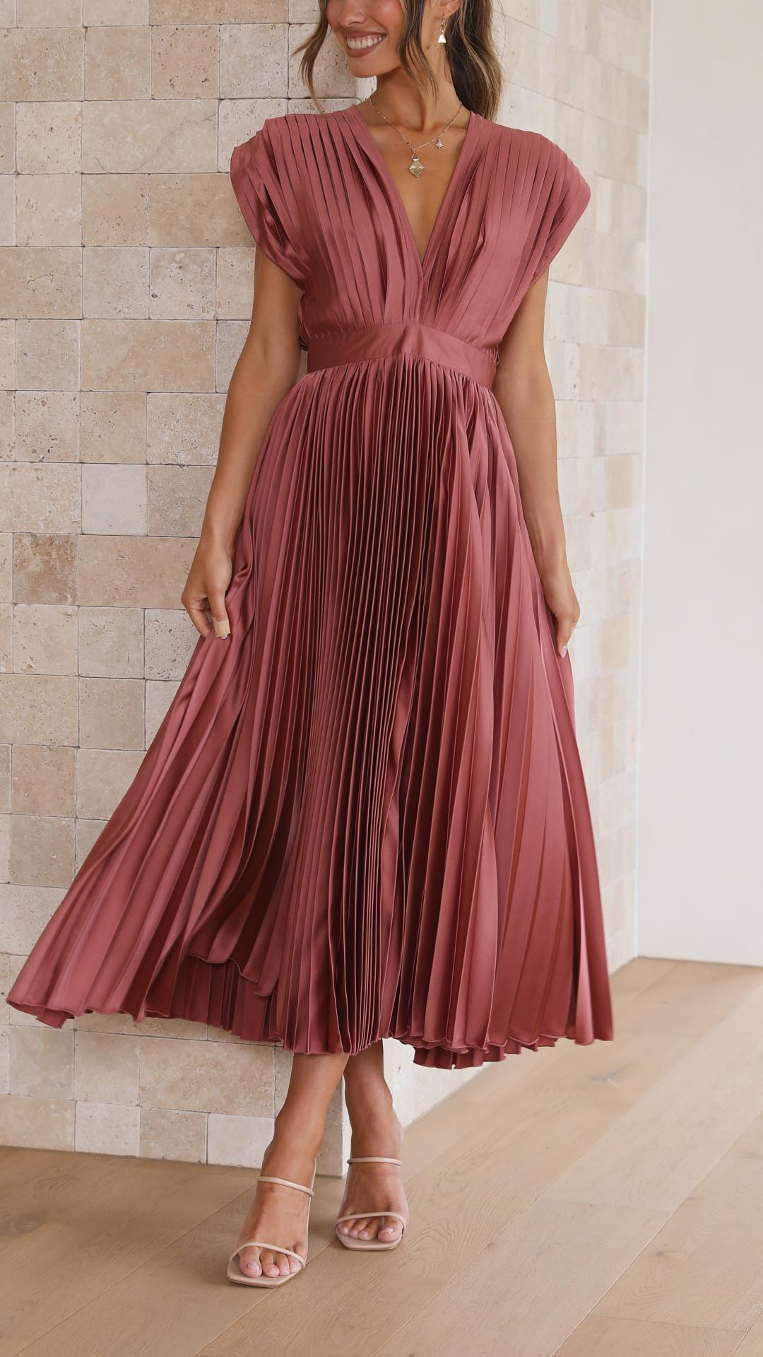 Lila | Élégante Robe Midi Femme Plissée Chic à Col en V 0