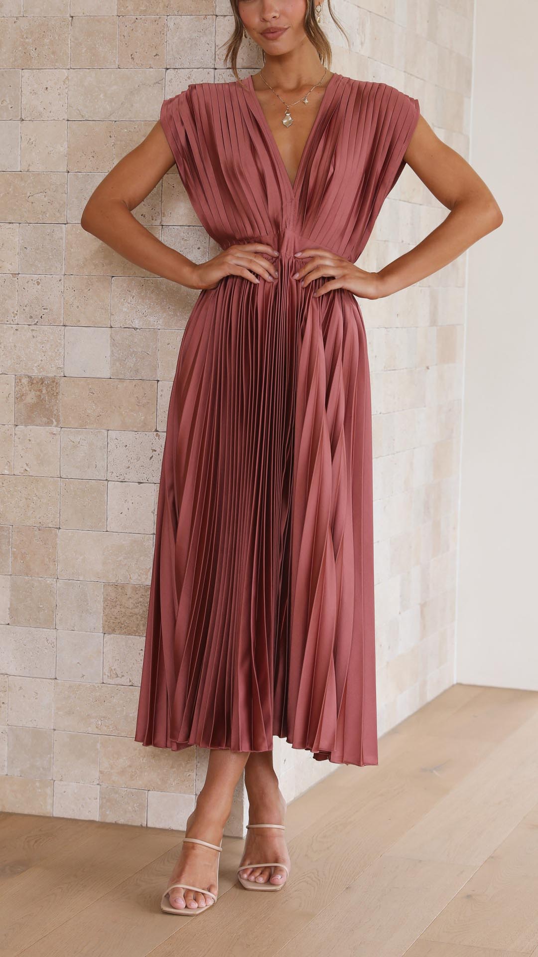 Lila | Élégante Robe Midi Femme Plissée Chic à Col en V 1