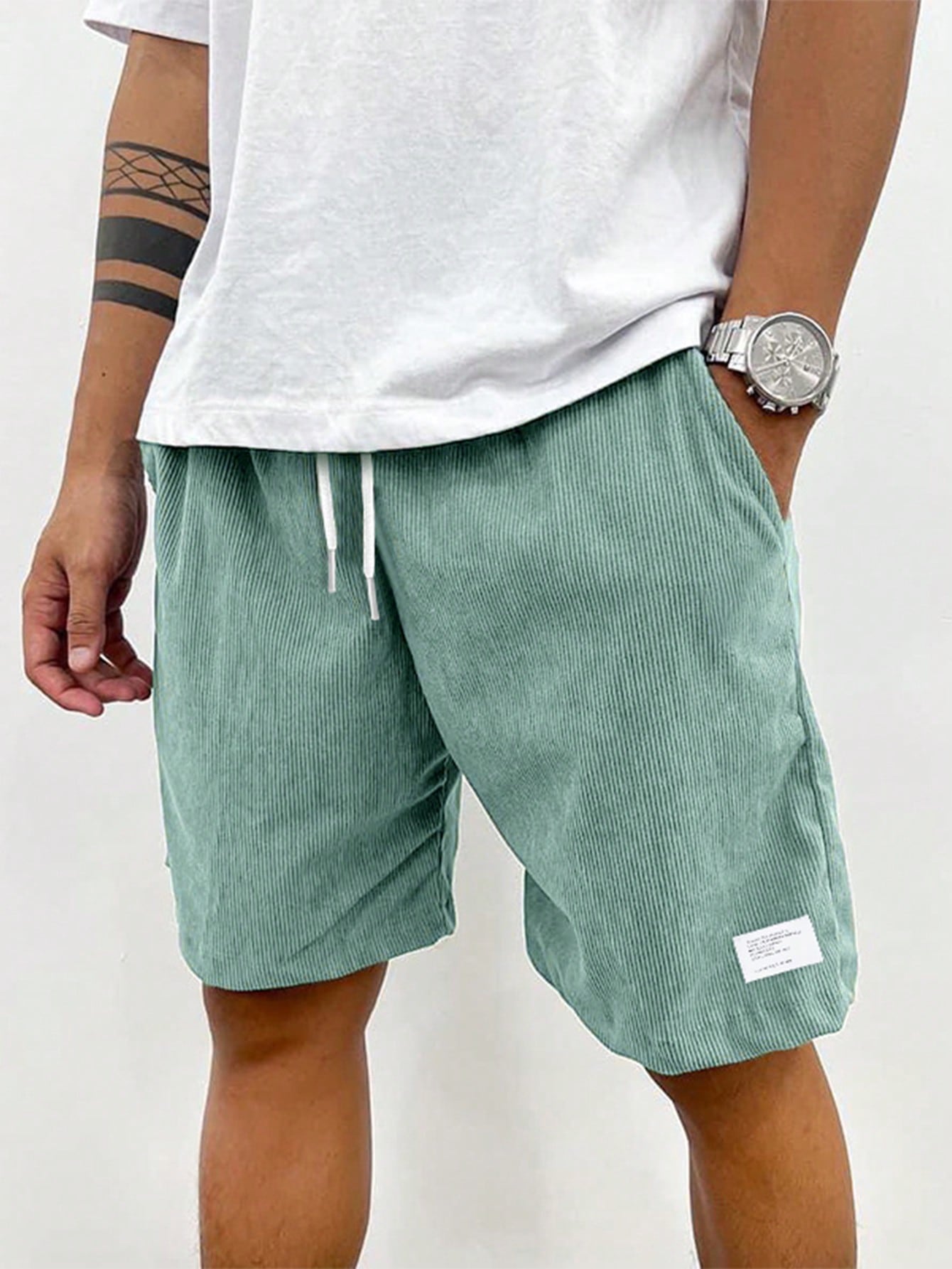 Lucas | Short Décontracté en Velours Côtelé pour Homme 2