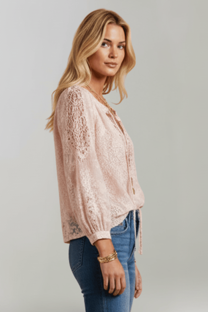 Mia | Chemisier Semi-Transparent Élégant avec Détails en Crochet 1
