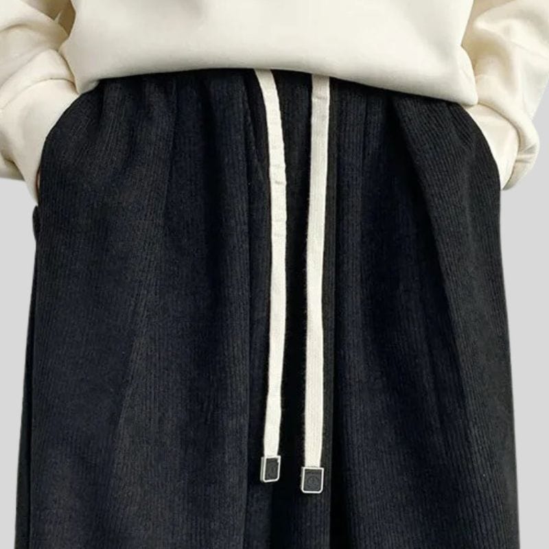 Pantalon-Noir-Velours-Cotelé-Homme