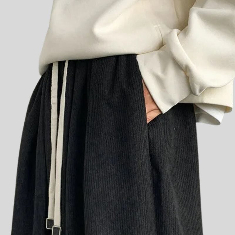 Pantalon-Noir-Velours-Cotelé-Homme