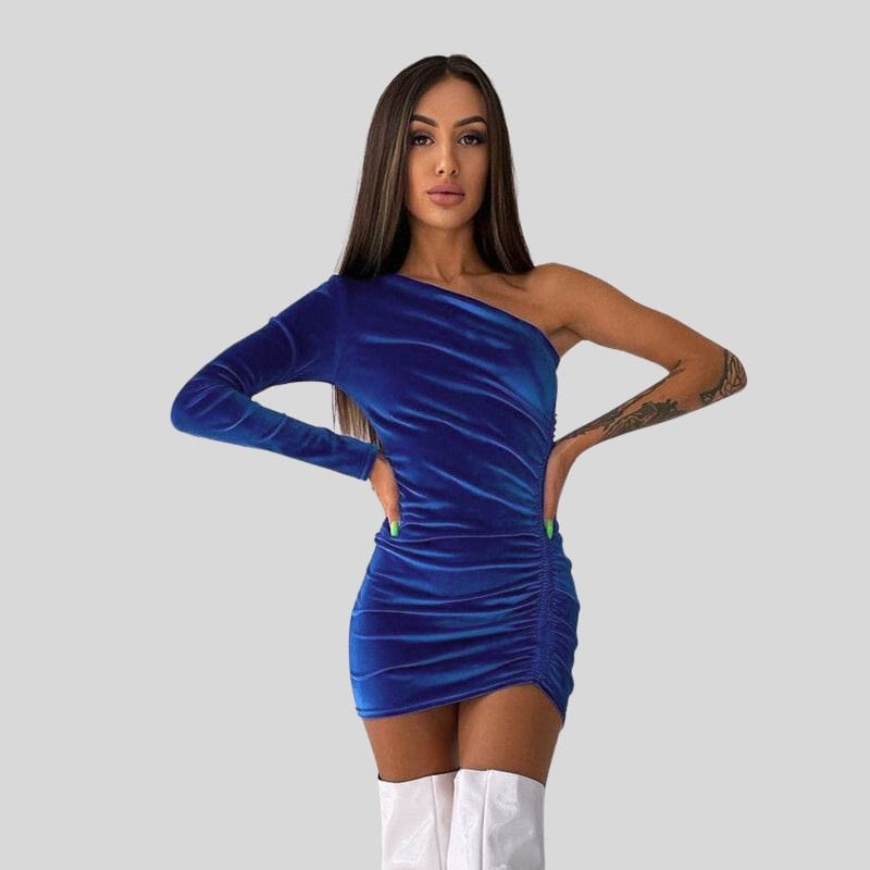 Robe-Courte-en-Velour