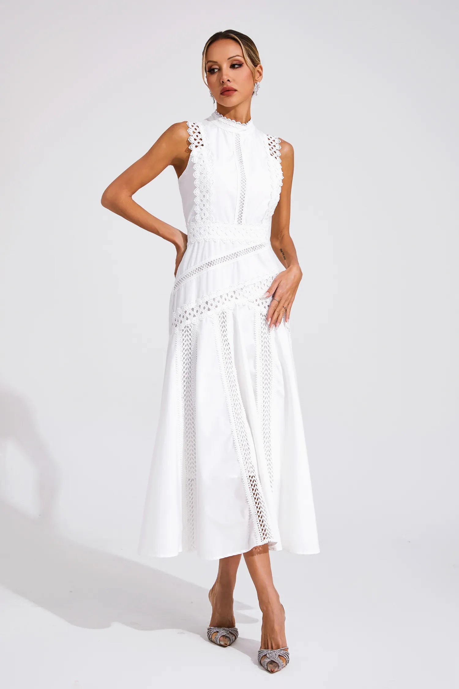 Sophie | Élégante Robe Midi Chic en Dentelle Sans Manches 6